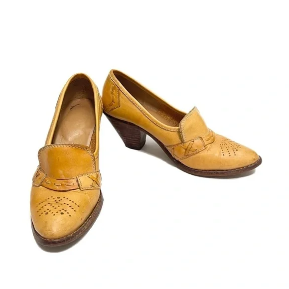 Vintage 1970s tan leather embellished slip on boho heels - Picture 4 of 8